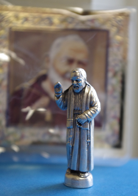 St. Padre Pio Pocket Statue